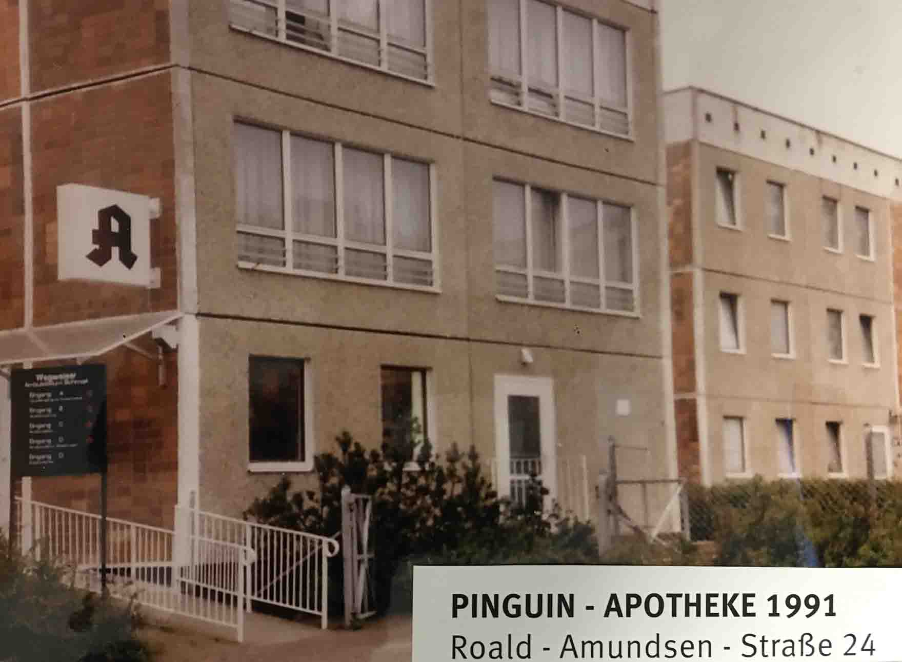 Pinguin Apotheke Rostock im Jahr 1991